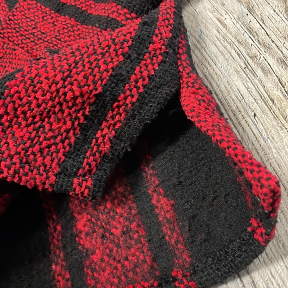 Earthbound Hooded Pullover - Picture 4 of 5